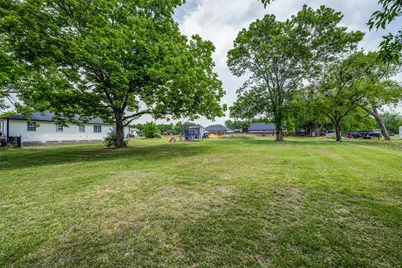 411 W Houston Street, Leonard, TX 75452 - Photo 25