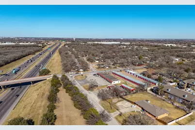 3300 Shepherd Lane #B2, Balch Springs, TX 75180 - Photo 9