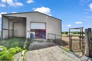 4519 Co Rd 2690, Alvord, TX 76225 - Photo 31