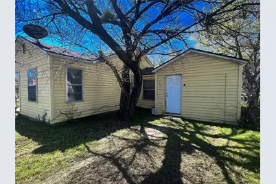 509 Henderson, Jacksboro, TX 76458 - Photo 3