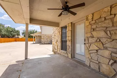 1804 SW Barnard Street, Glen Rose, TX 76043 - Photo 7
