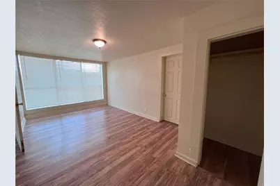 317 Ritchey Street, Gainesville, TX 76240 - Photo 9