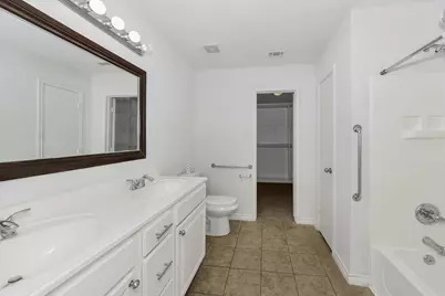 6021 Lucas Court, Fort Worth, TX 76119 - Photo 11