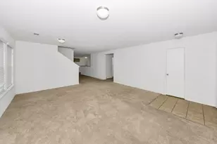 6021 Lucas Ct, Fort Worth, TX 76119 - Photo 5