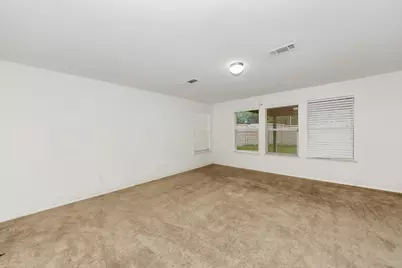 6021 Lucas Court, Fort Worth, TX 76119 - Photo 15