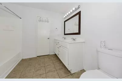 6021 Lucas Court, Fort Worth, TX 76119 - Photo 13