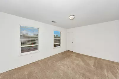 6021 Lucas Court, Fort Worth, TX 76119 - Photo 25