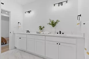 10118 Budtime Ln, Dallas, TX 75217 - Photo 17