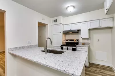 5844 Sandhurst Lane #D, Dallas, TX 75206 - Photo 13