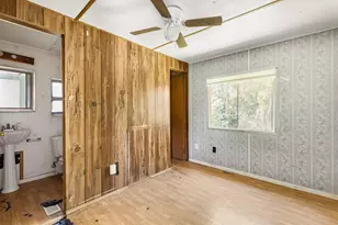 190 Creek Dr, Whitney, TX 76692 - Photo 11