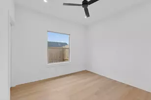 10166 Budtime Ln, Dallas, TX 75217 - Photo 11