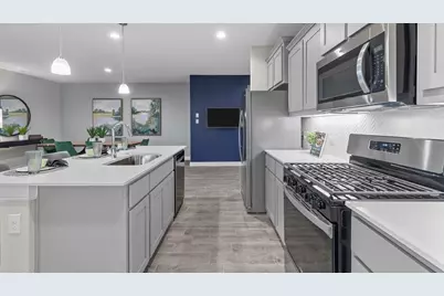 411 Sunflower Trail, Cleburne, TX 76033 - Photo 5