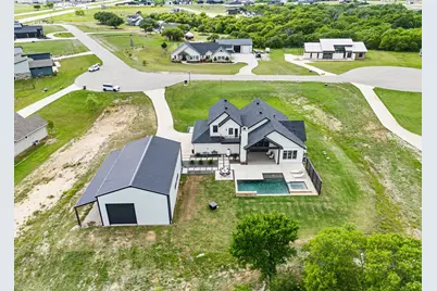 130 Nicholas Way, Decatur, TX 76234 - Photo 3