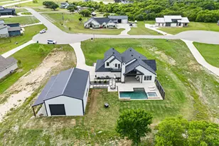 130 Nicholas Way, Decatur, TX 76234 - Photo 3