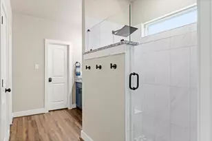 2610 Austin Dr, Granbury, TX 76048 - Photo 21