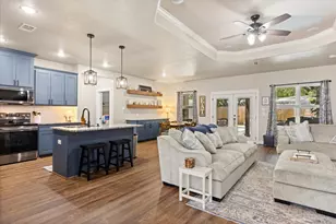 2610 Austin Dr, Granbury, TX 76048 - Photo 7