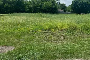 2734 Pike Dr, Lancaster, TX 75134 - Photo 1