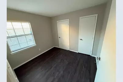 409-411 Dollins Street, Cedar Hill, TX 75104 - Photo 9