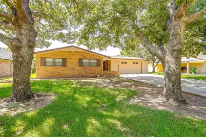 4012 Sioux Court, Granbury, TX 76048 - Photo 1