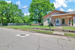 4004 Washington St, Greenville, TX 75401 - Photo 11