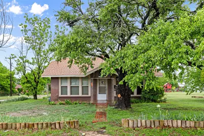 302 W Grogan Street, Hamilton, TX 76531 - Photo 1
