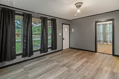 302 W Grogan Street, Hamilton, TX 76531 - Photo 9