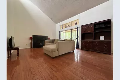 5718 Meadow Wood Lane, Fort Worth, TX 76112 - Photo 3