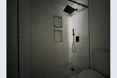 5718 Meadow Wood Lane, Fort Worth, TX 76112 - Photo 19