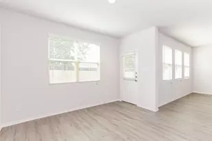 8300 Runner Oak Ln, Fort Worth, TX 76123 - Photo 7