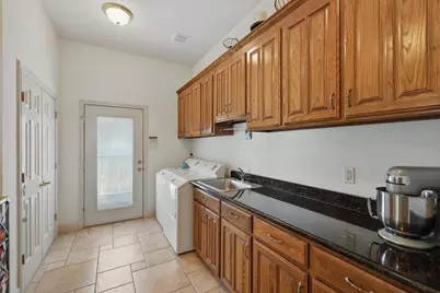 8913 Sunrise Point Court, Fort Worth, TX 76135 - Photo 19