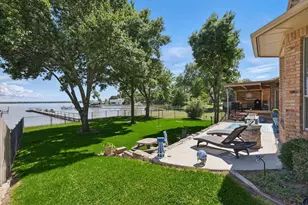 8913 Sunrise Point Ct, Fort Worth, TX 76135 - Photo 13