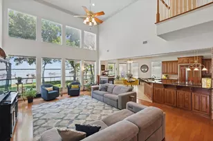 8913 Sunrise Point Ct, Fort Worth, TX 76135 - Photo 15