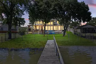 8913 Sunrise Point Ct, Fort Worth, TX 76135 - Photo 35