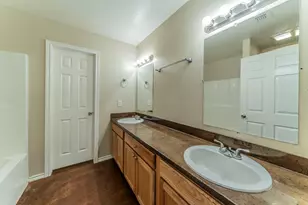 122 Sunburst Ct, Weatherford, TX 76087 - Photo 11