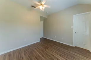 122 Sunburst Ct, Weatherford, TX 76087 - Photo 17