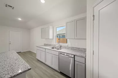 414 Rose Avenue, Cleburne, TX 76033 - Photo 15