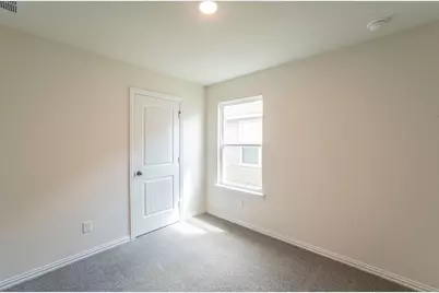 404 Rose Avenue, Cleburne, TX 76033 - Photo 11