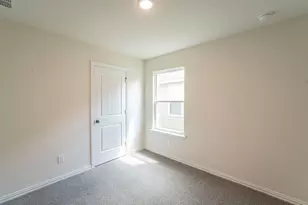 404 Rose Ave, Cleburne, TX 76033 - Photo 11