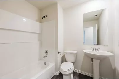 1300 N Brazos Avenue, Cleburne, TX 76031 - Photo 13