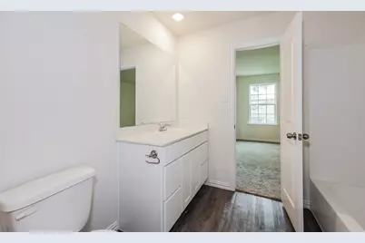 1300 N Brazos Avenue, Cleburne, TX 76031 - Photo 11