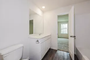 1300 N Brazos Ave, Cleburne, TX 76031 - Photo 11