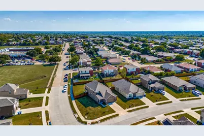 400 Livingston Drive, DeSoto, TX 75115 - Photo 27