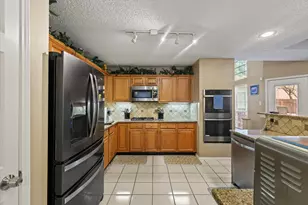 905 Birkshire Dr, Lewisville, TX 75077 - Photo 15