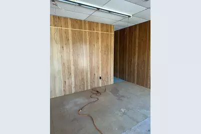 225 Main Street S, McGregor, TX 76657 - Photo 3