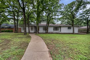 5816 Yolanda Dr, Fort Worth, TX 76112 - Photo 1