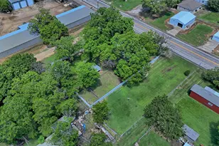 411 W Pine St, Nocona, TX 76255 - Photo 27