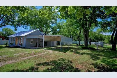 411 W Pine Street, Nocona, TX 76255 - Photo 1