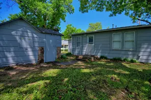 411 W Pine St, Nocona, TX 76255 - Photo 37