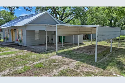 411 W Pine Street, Nocona, TX 76255 - Photo 33