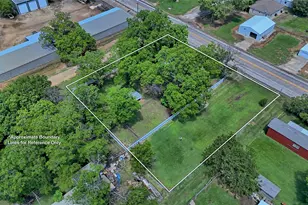 411 W Pine St, Nocona, TX 76255 - Photo 3